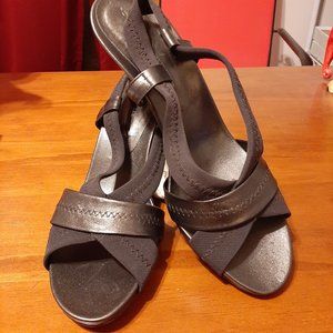 Slightly Used, but Look Perfect Donald J. Pliner Black/Dark Gray Strappy Sandal